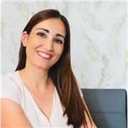 Profesora de Yoga Facial, combate la flacidez de tu rostro y las arrugas de tu piel realzando la musculatura con gimnasia facial